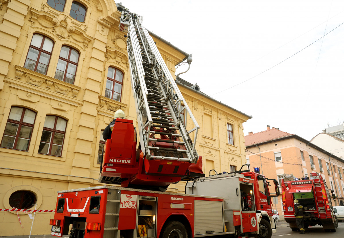 Tűzoltók Szegeden