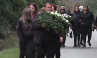 Hófehér koporsóban temették el a Nyíregyházán meggyilkolt 12 éves kislányt