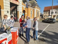 Tüntetés Nyíregyházán, a Jósa András kórháznál