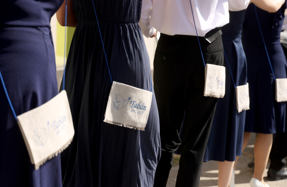 Szeged, ballagás, Tabán iskola, iskola, oktatás