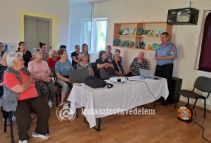 Nyugdíjas klubokban tartottak tűzvédelmi előadásokat a szabolcsi tűzoltók