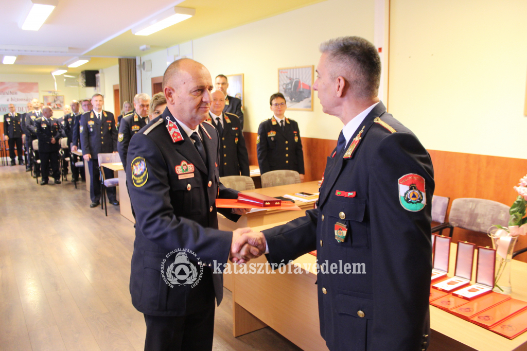 Szakmai jubileuma alkalmából köszöntötték a szabolcsi tűzoltókat