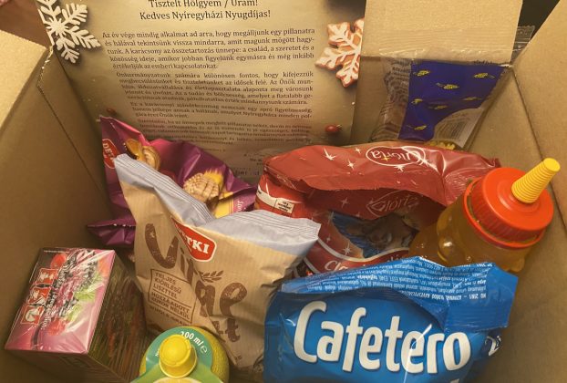 Megkezdték a karácsonyi csomagok kiosztását Nyíregyházán