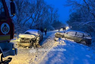Hármas karambol történt a 4127-es úton, Zsarolyánnál