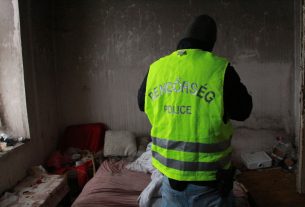 A kihűléstől mentettek meg két fiatalt a rendőrök Nyíregyházán