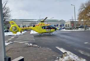 Beteg gyerekhez hívtak mentőhelikoptert Nyírbátorban, de a mentőhelikopter leszállás közben megsérült