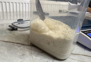 Közel fél kilogramm drogot találtak egy nyíribronyi házban a nyíregyházi nyomozók