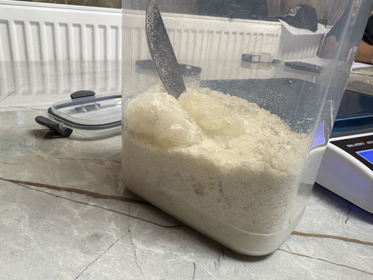 Közel fél kilogramm drogot találtak egy nyíribronyi házban a nyíregyházi nyomozók