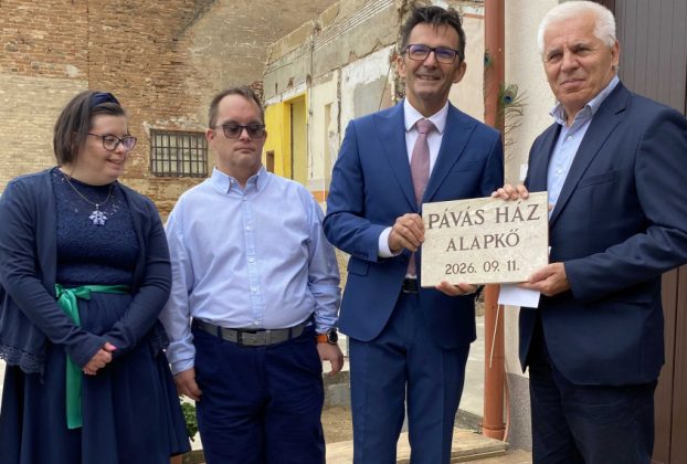Letették a megújuló Pávás Ház alapkövét Nyíregyházán